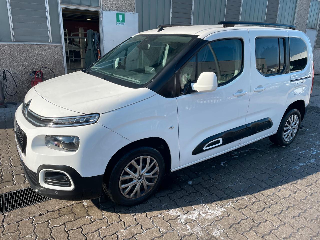 Citroen Berlingo BlueHDi 130 Stop&Start EAT8 XL Shine TELECAMERA 360