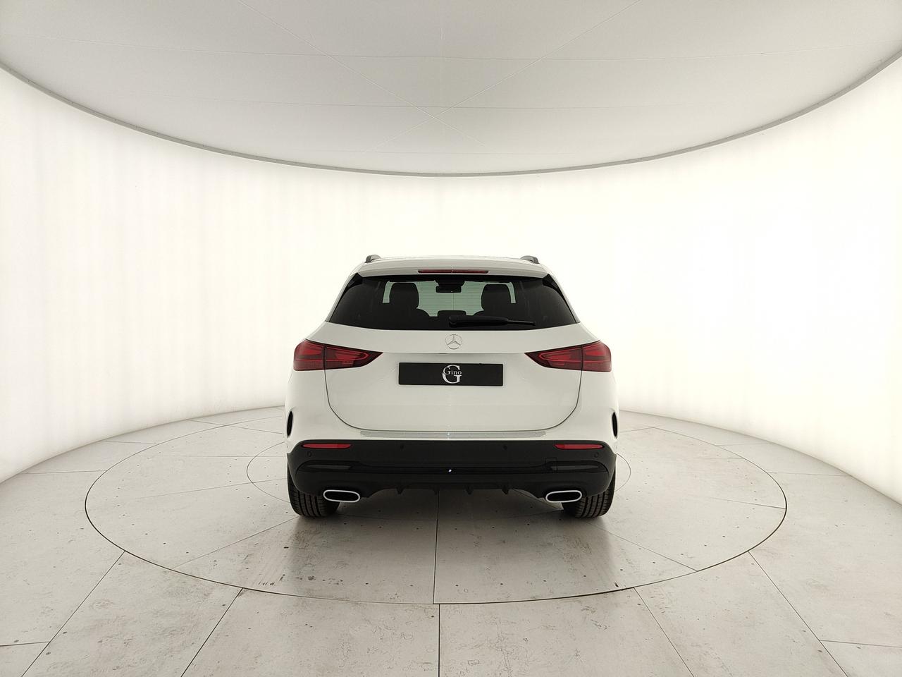 Mercedes-Benz GLA 180