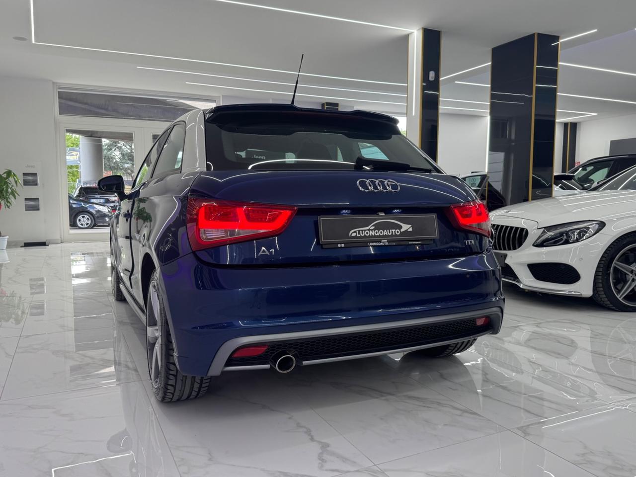 Audi A1 1.6 TDI 105 CV S-line Full Optional