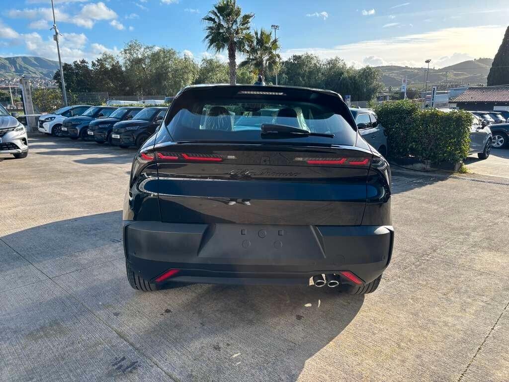 Alfa Romeo Junior 1.2 136 CV Hybrid 2026 KM 0 IVA ESPOSTA Tua a solo 249 Euro al mese