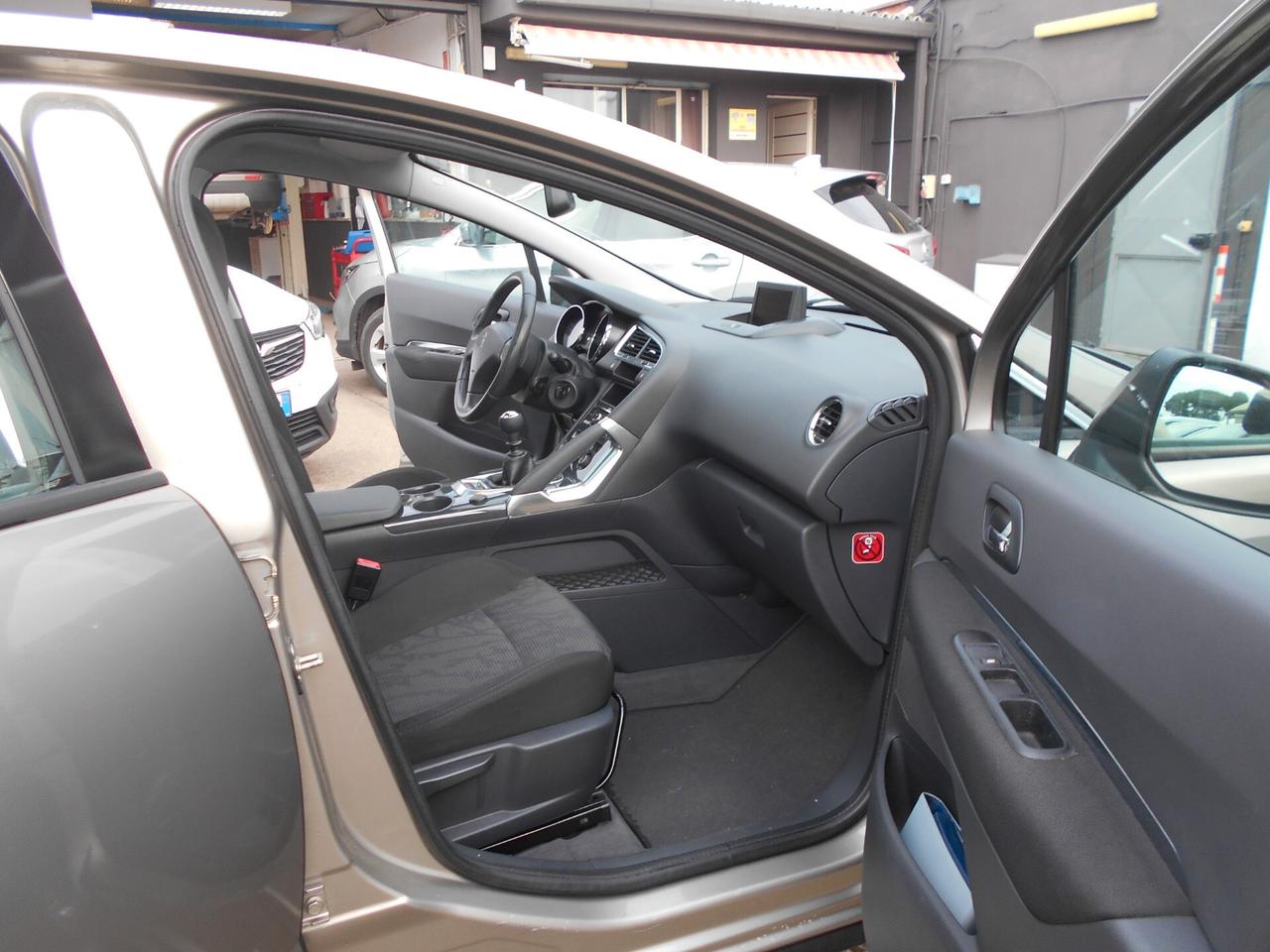 Peugeot 3008 1.6 HDi 112CV Tecno