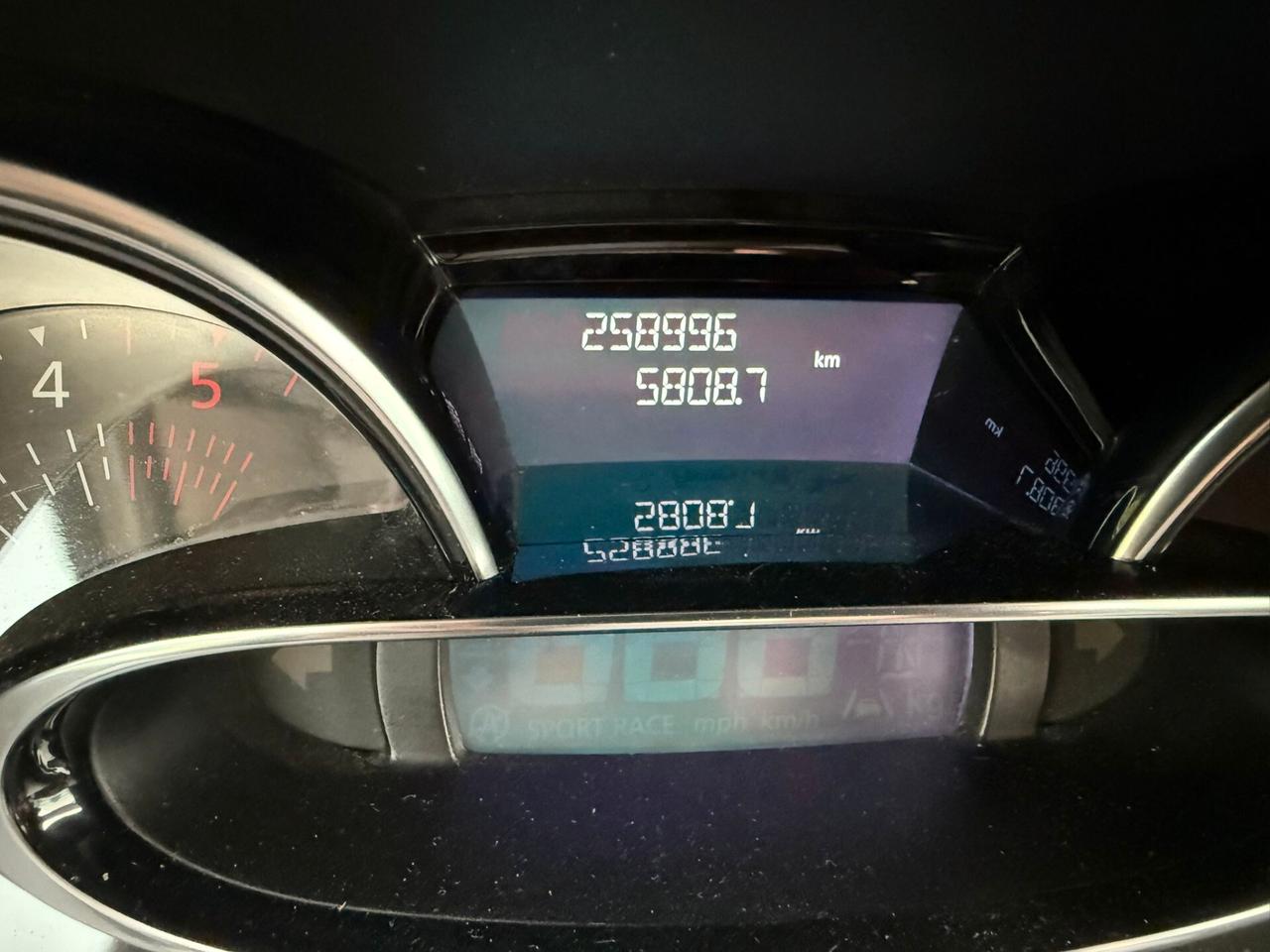 Renault Clio 1.5 dci DUEL 90cv