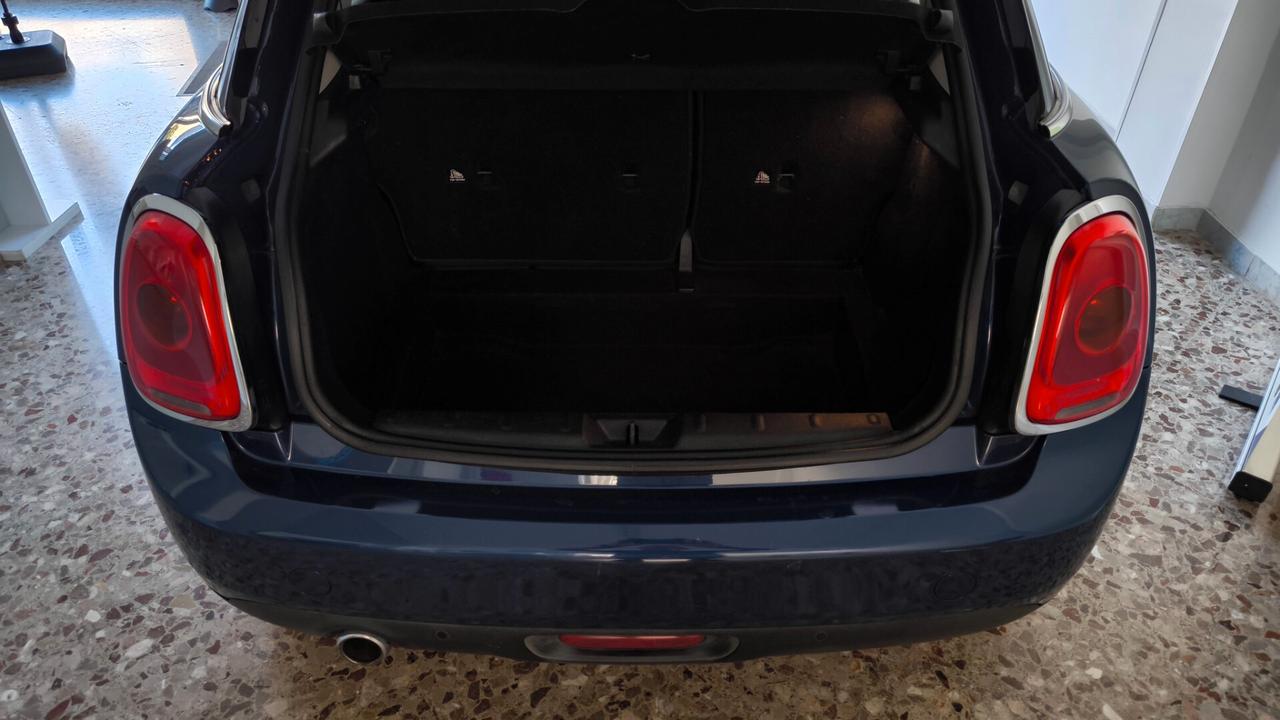 Mini 1.5 Cooper D Business 5 porte