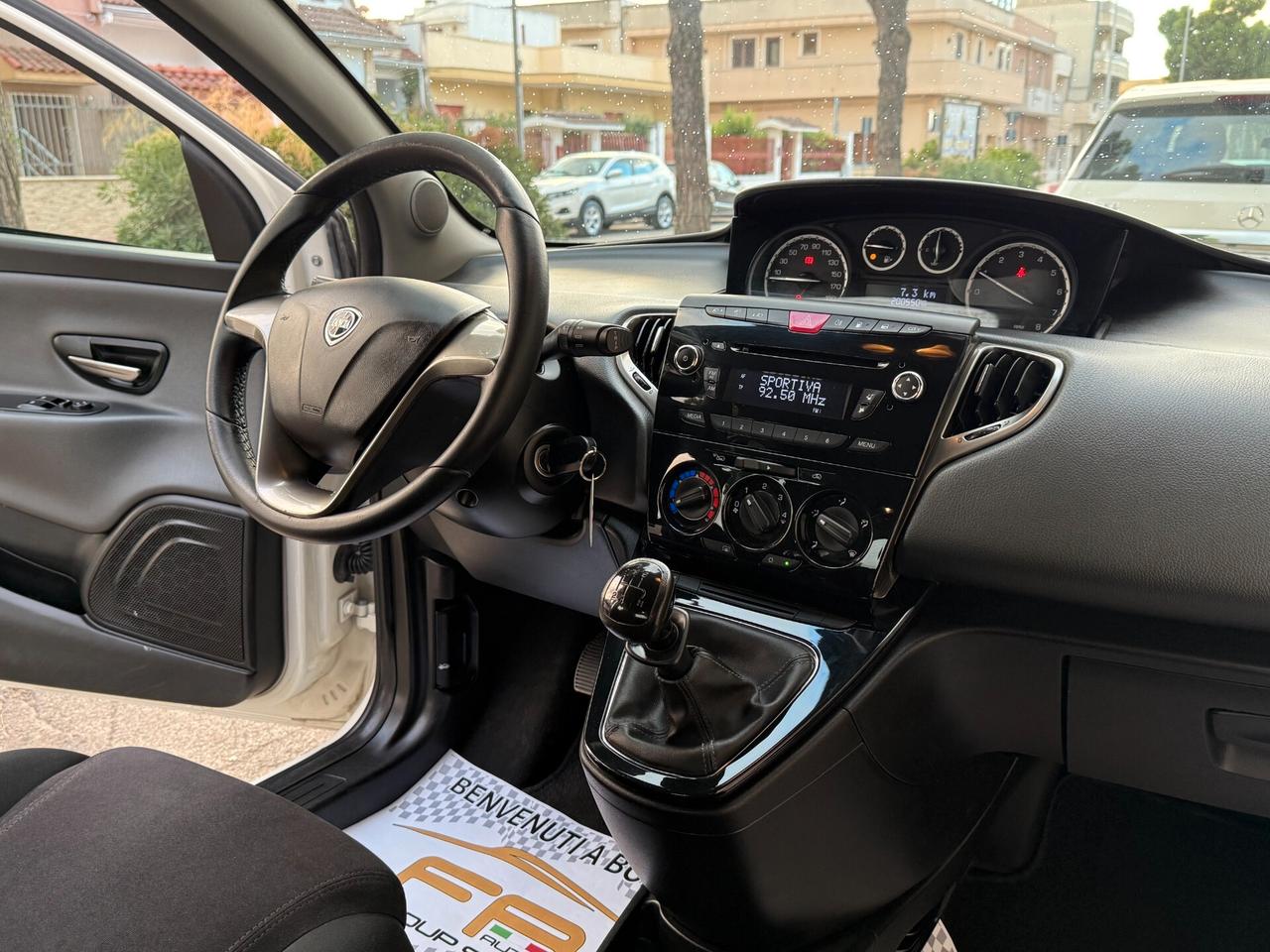 Lancia Ypsilon 0.9 TwinAir 5P Ecochic Gold - 2014