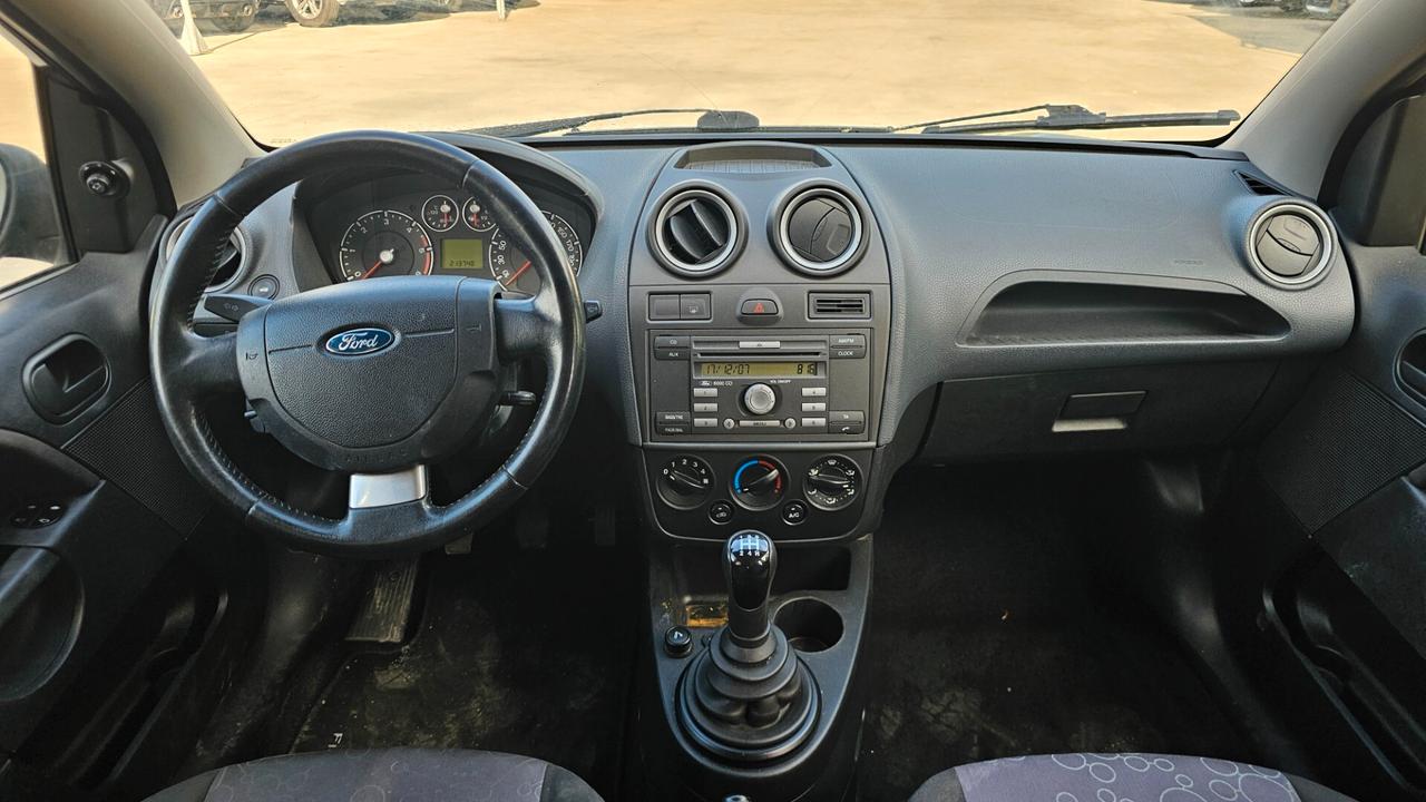 Ford Fiesta 1.4 TDCi 5p. Ghia
