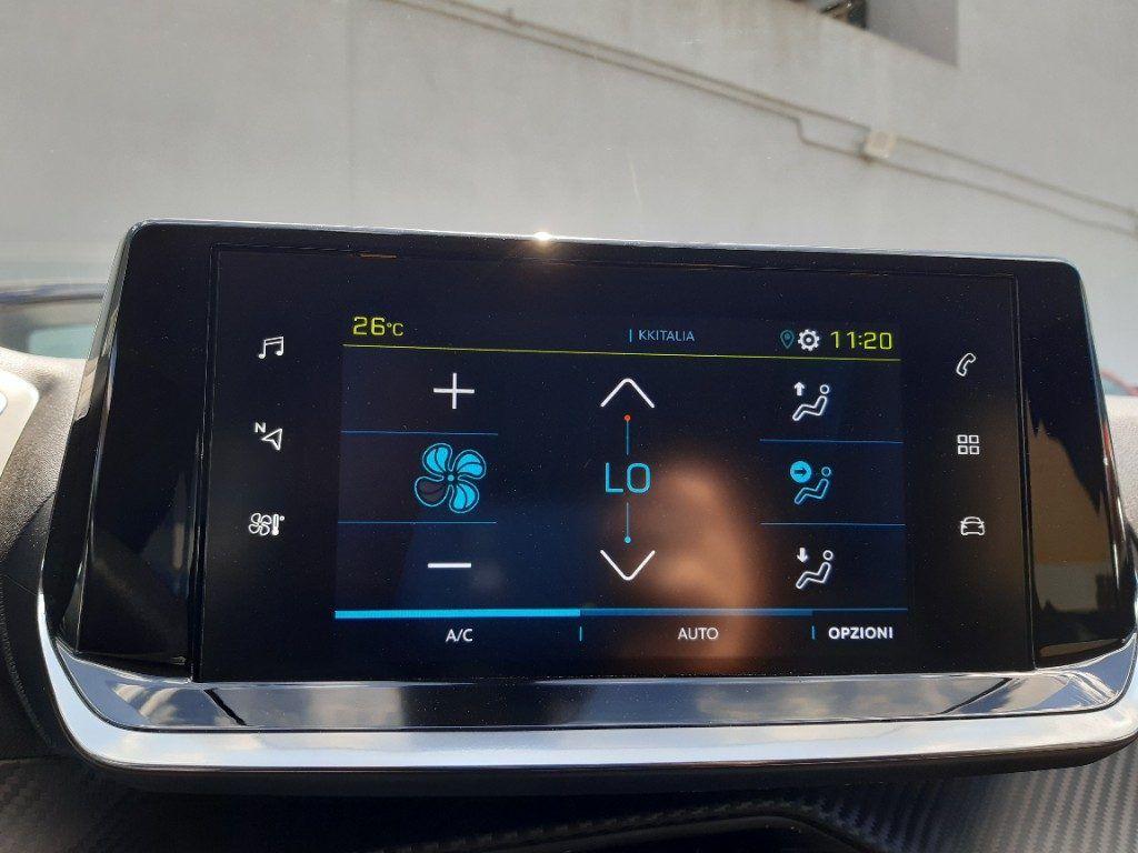 Peugeot 208 motore elettrico 136 CV 5 porte GT