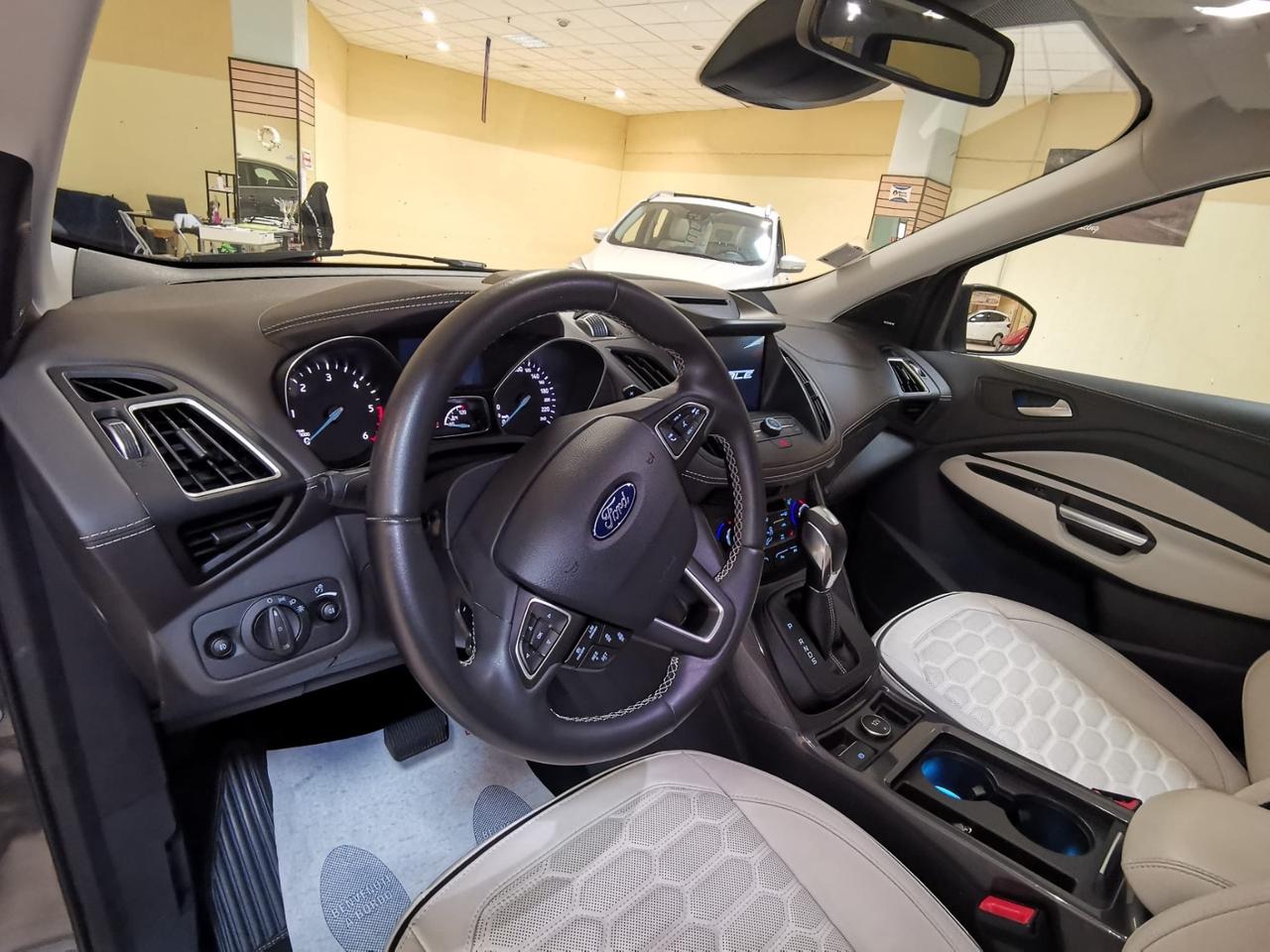 Ford Kuga 2.0 TDCI 180 CV S&S 4WD Powershift Vignale