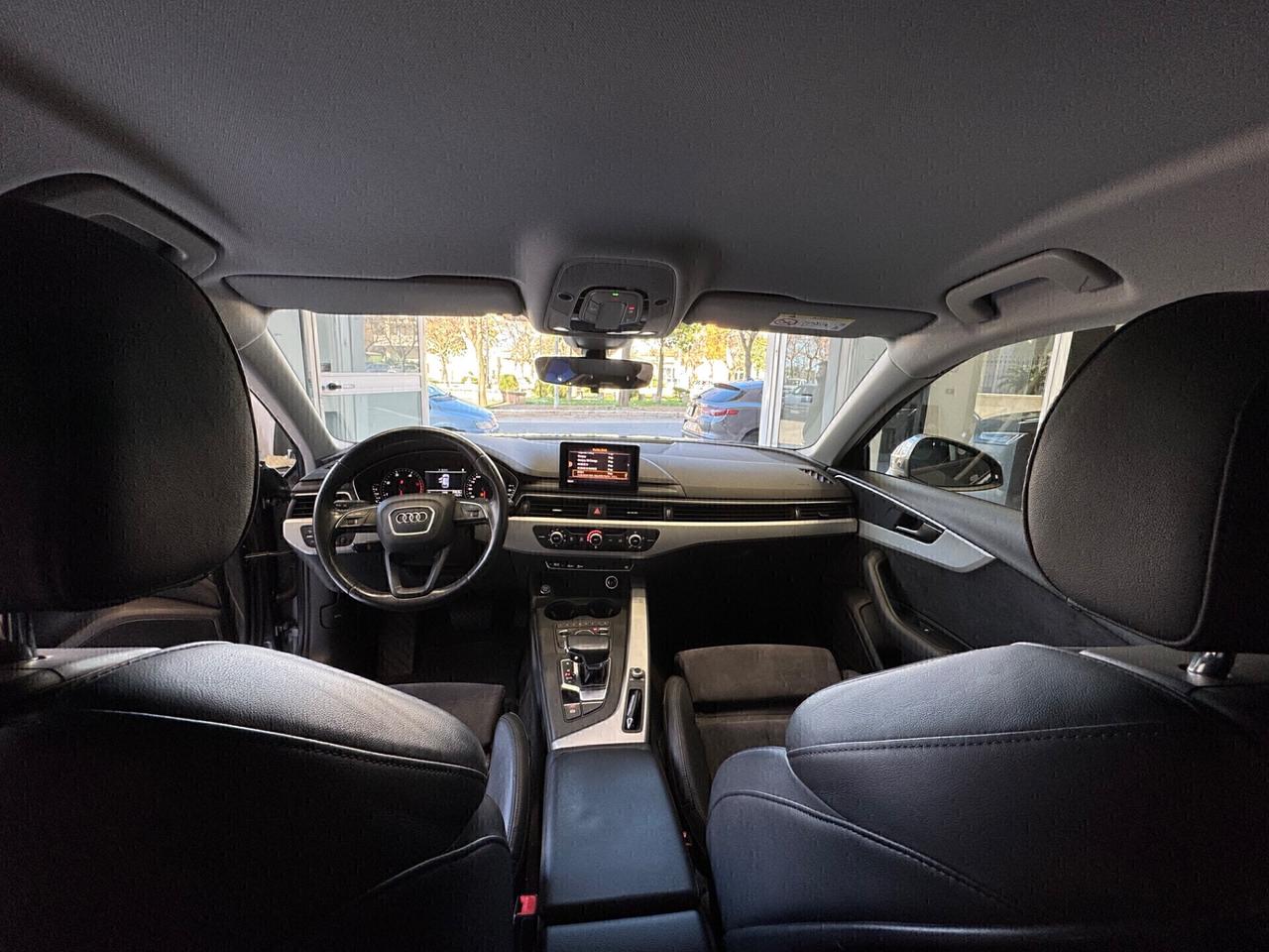 Audi A4 35 TDI S tronic Business “Matrix”