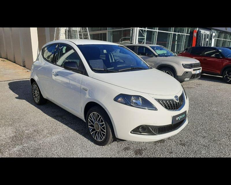 Lancia Ypsilon 1.0 FireFly 5 porte S&S Hybrid Gold Plus