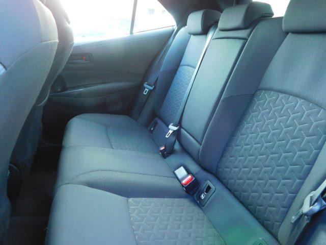 TOYOTA Corolla 1.8 Hybrid Business