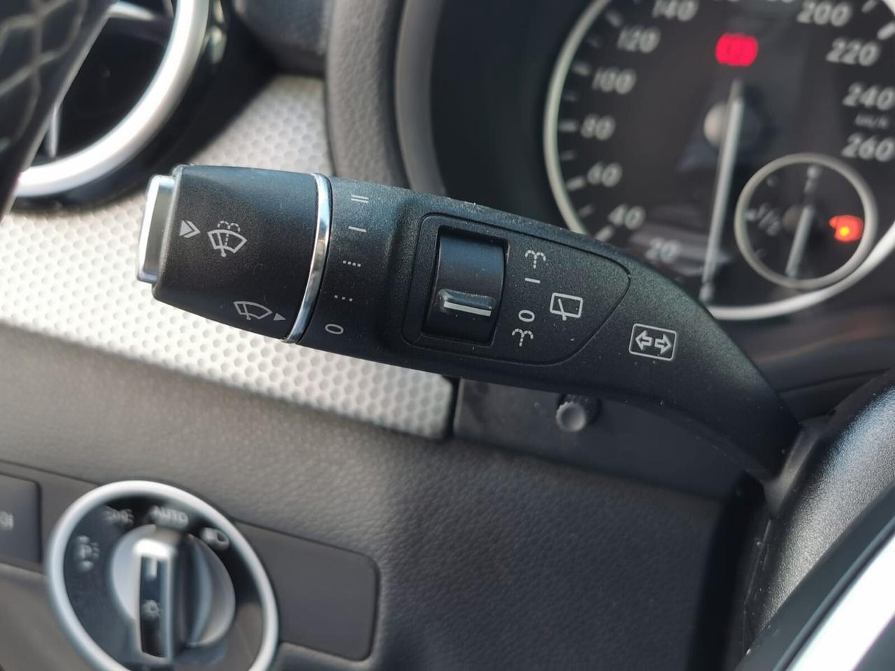 Mercedes-benz B 180 BlueEFFICIENCY Prem. TETTO/NAVIG