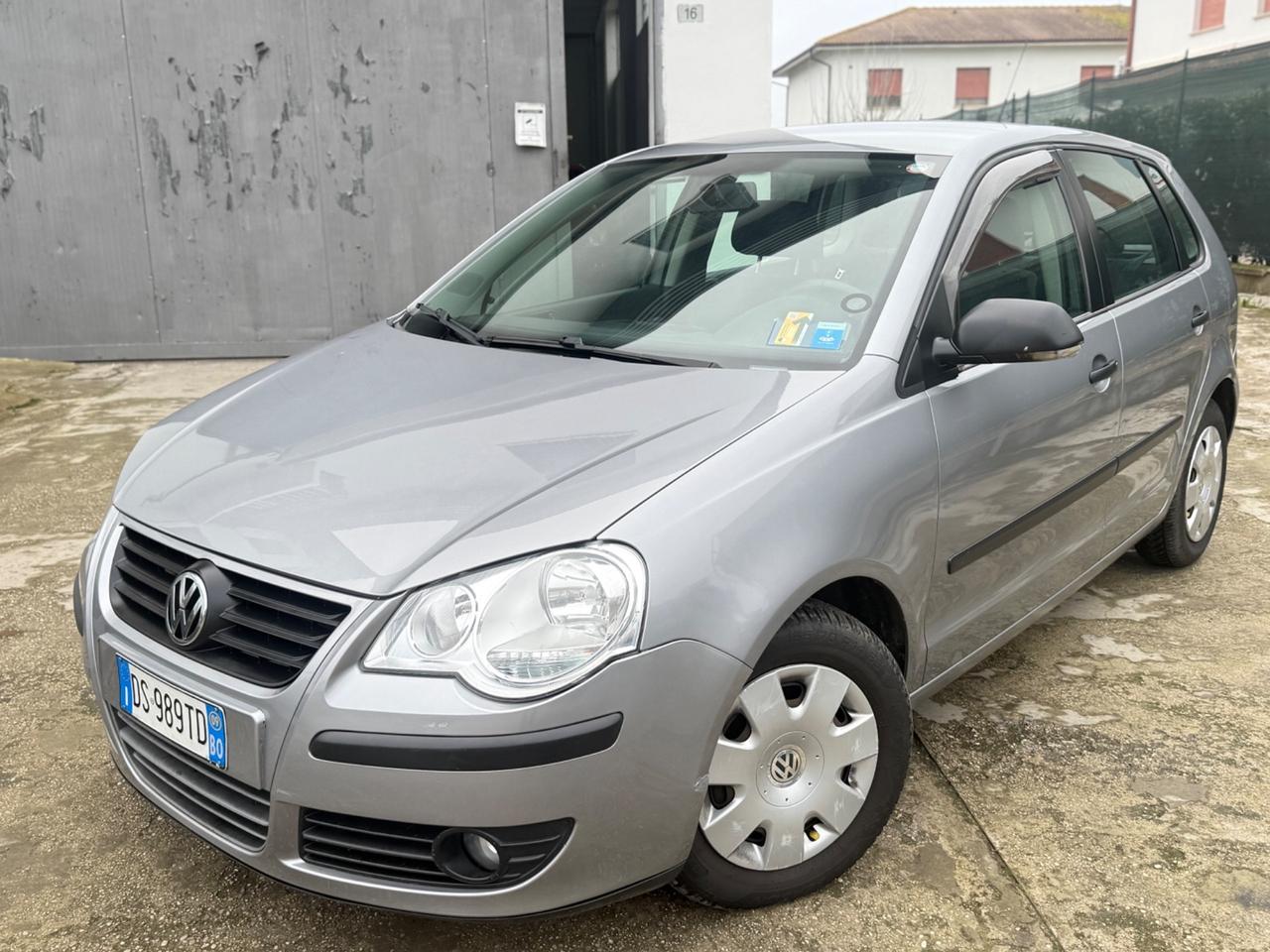 Volkswagen Polo 1.4 5P. 2009 POCHI KM NEOPATENTATI