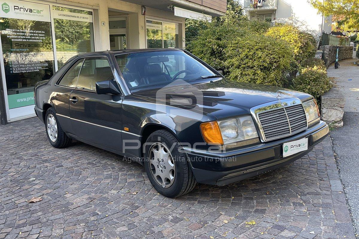 MERCEDES 300 CE-24 Coupé