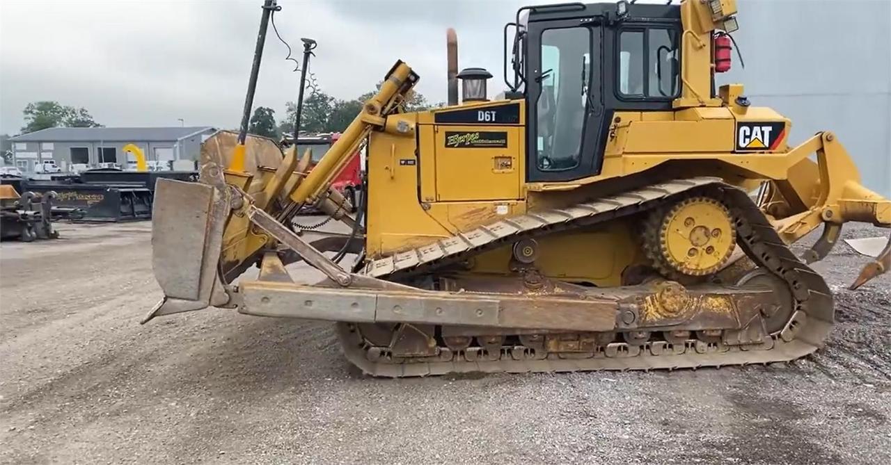 Caterpillar D6T LGP,