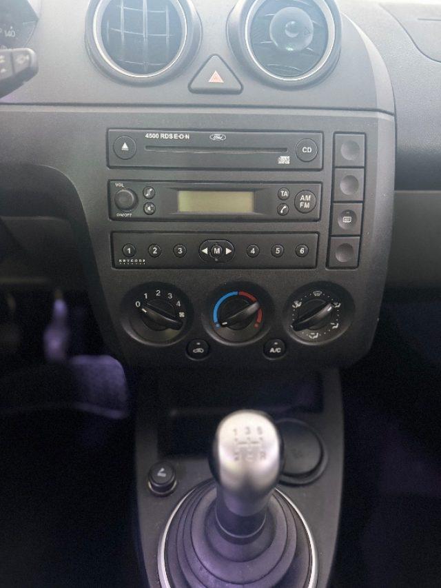 FORD Fiesta 1.4 16V 5p. Ghia