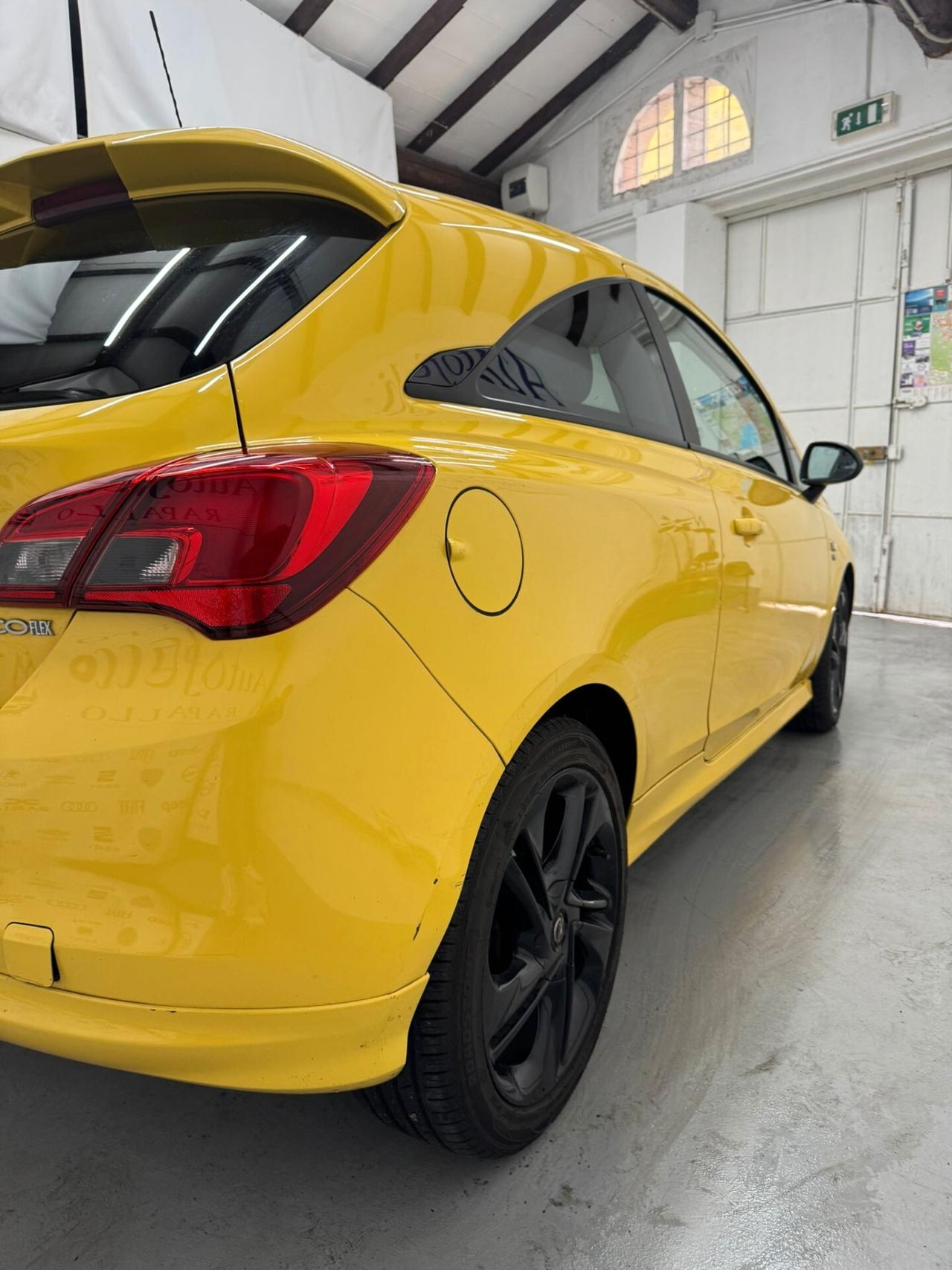 Opel Corsa 1.3 CDTI ecoFLEX 95CV Start&Stop Coupé b-Color