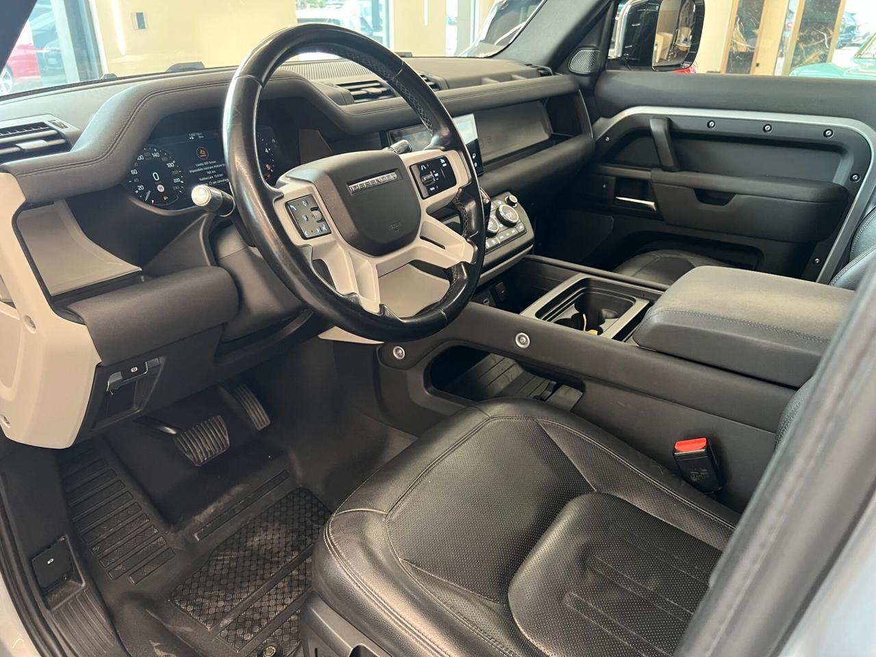 Land Rover Defender 110 3.0D I6 200 CV AWD Auto SE