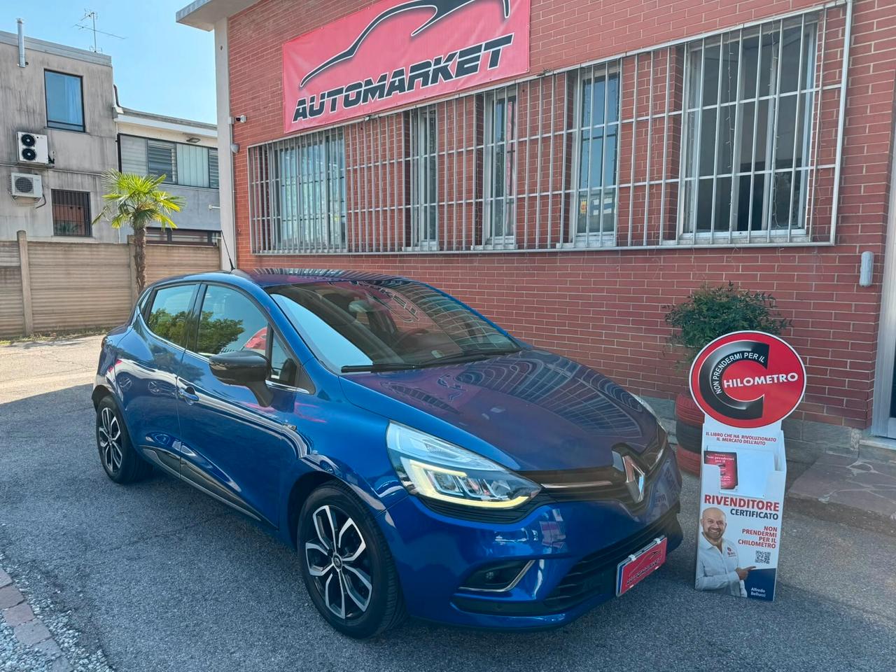 Renault Clio 0.9 TCe 90CV Moschino Intens