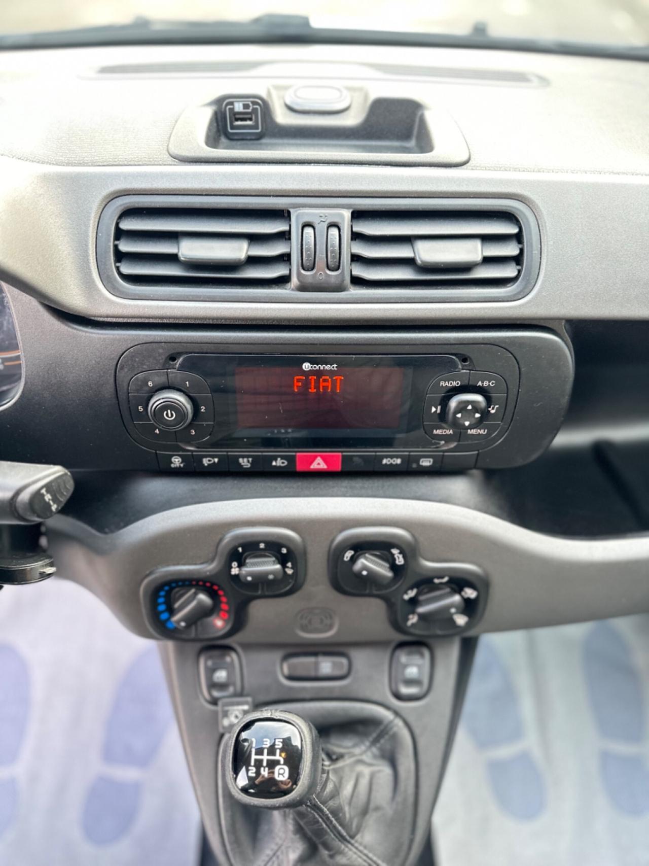 Fiat Panda 1.2 EasyPower GPL Lounge 5 posti con gancio traino estraibile