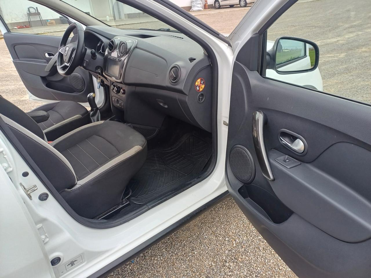Dacia Sandero Stepway 1.5 Blue dCi 95 CV Comfort