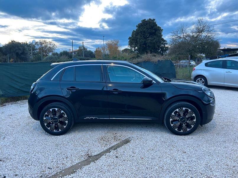 Fiat 600 Hybrid 110 CV DCT MHEV La Prima