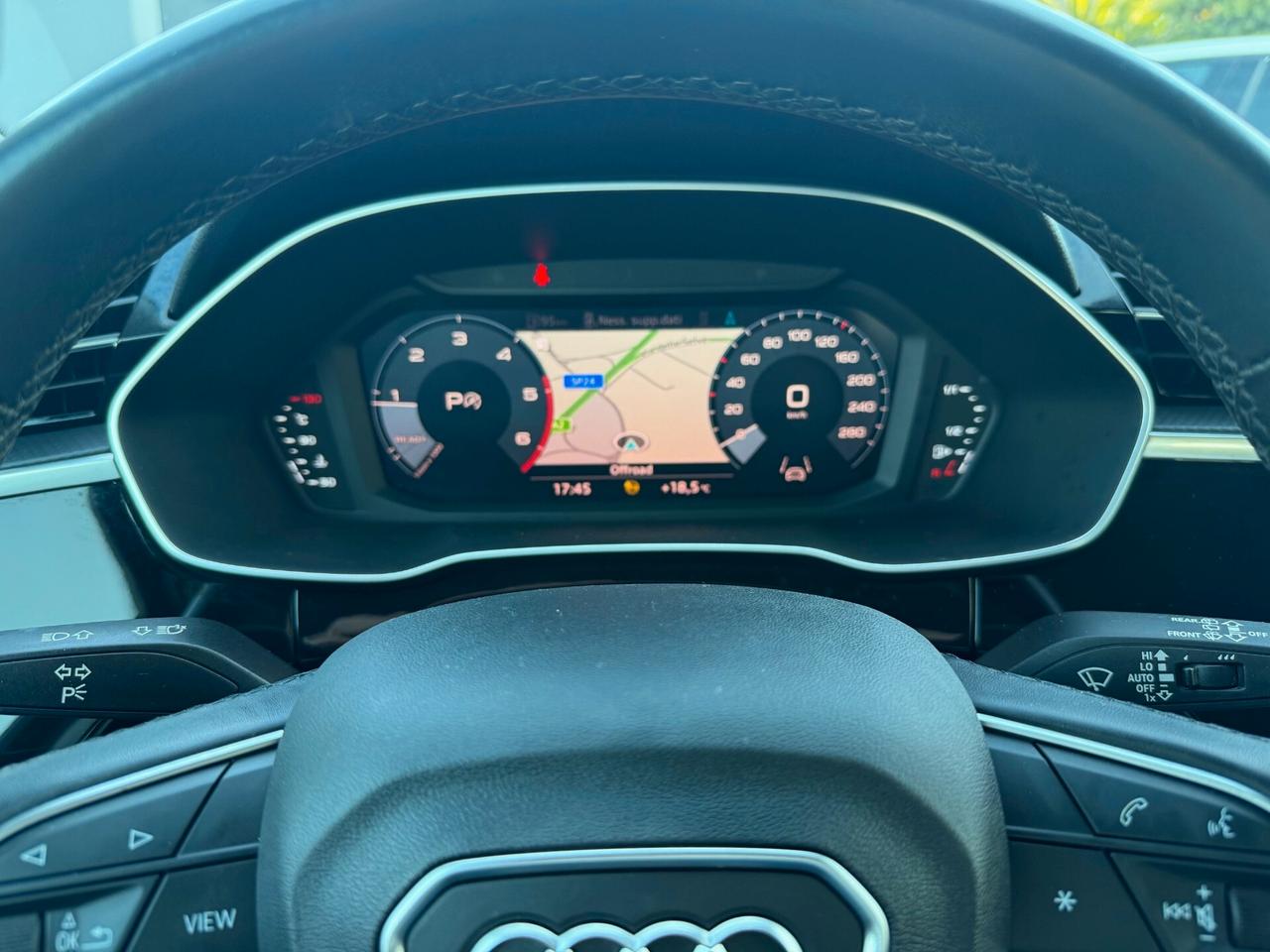 Audi Q3 35 TDI S tronic Business