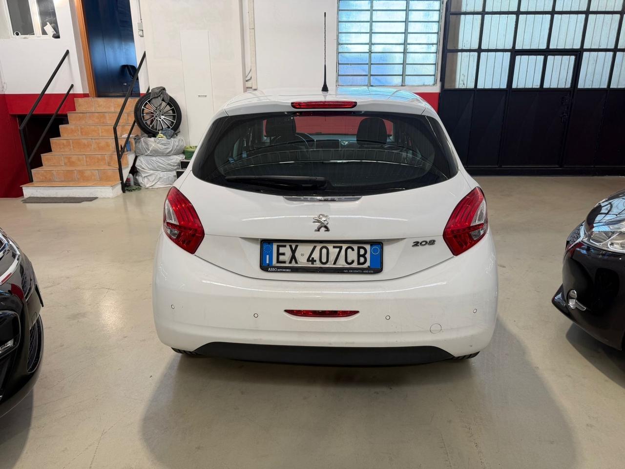 Peugeot 208 PureTech 82 5 porte Allure