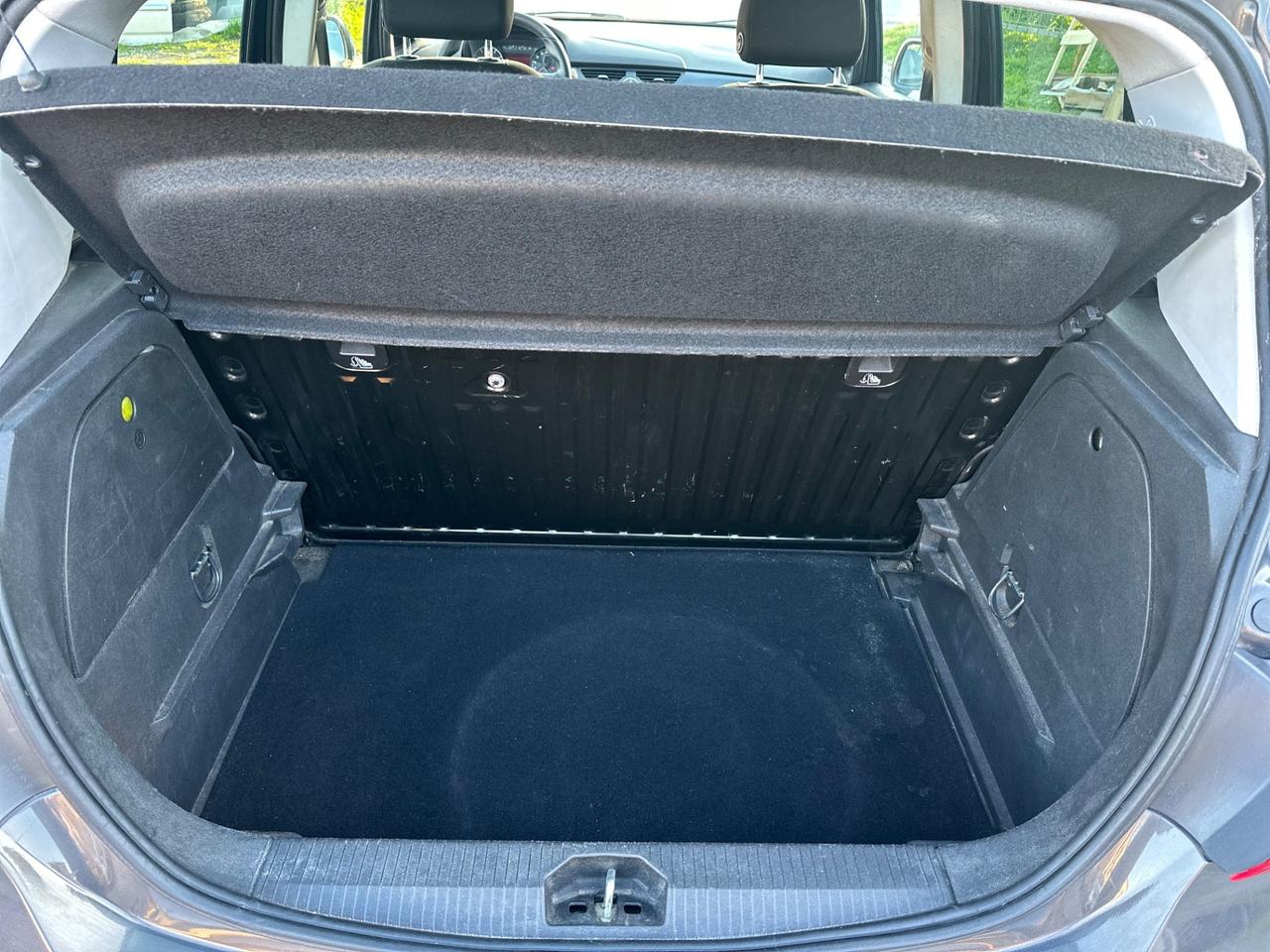 Opel Corsa 1.2 5 porte Cosmo