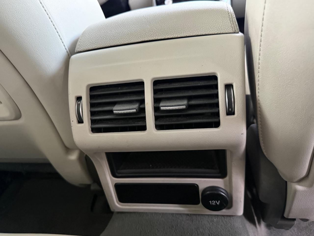 Jaguar XE 2.0 D 180 CV AWD aut. Prestige Business Edition