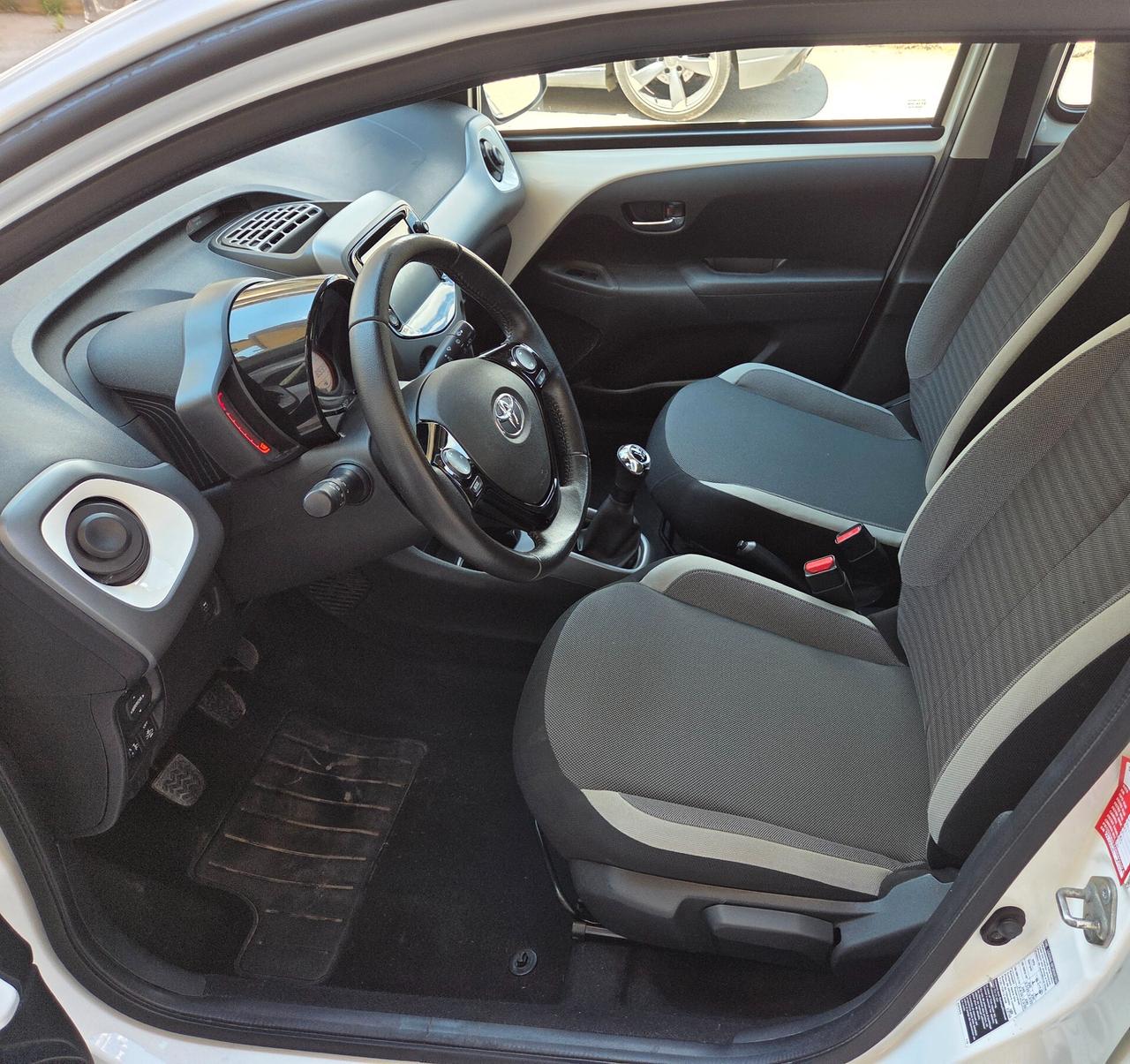 TOYOTA AYGO 1.0 BENZ 72 CV ANNO 2019 SOLI KM 80000 CERTIF