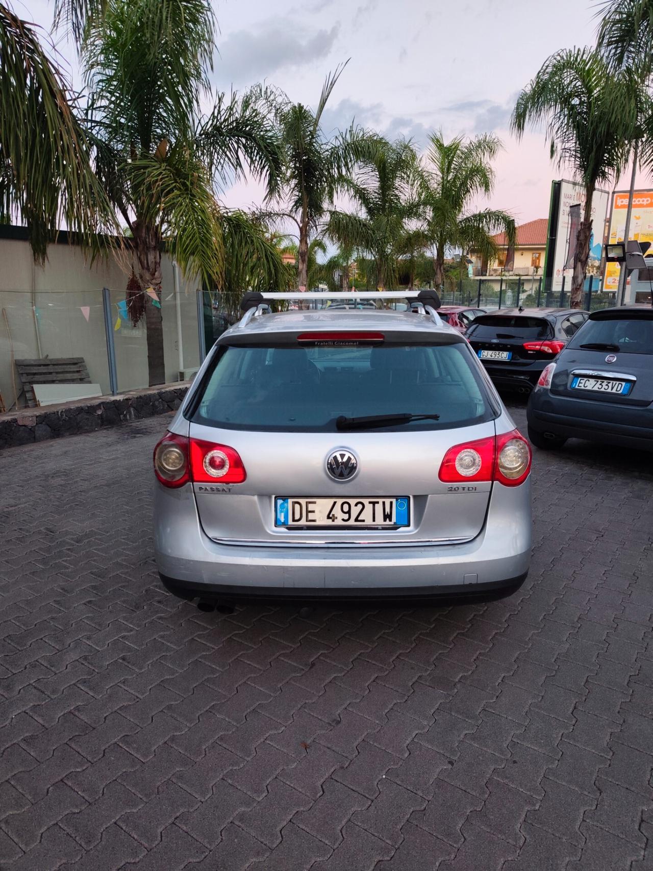 Volkswagen Passat 2.0 TDI Highline gancio di traino
