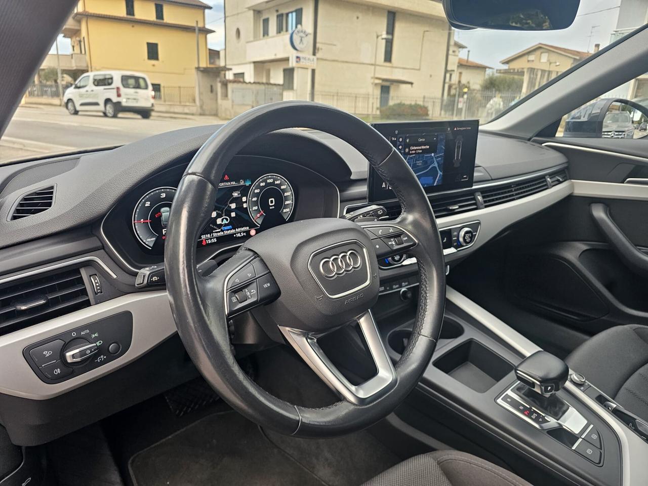 Audi A4 35 TDI/163 CV S tronic Business Advanced