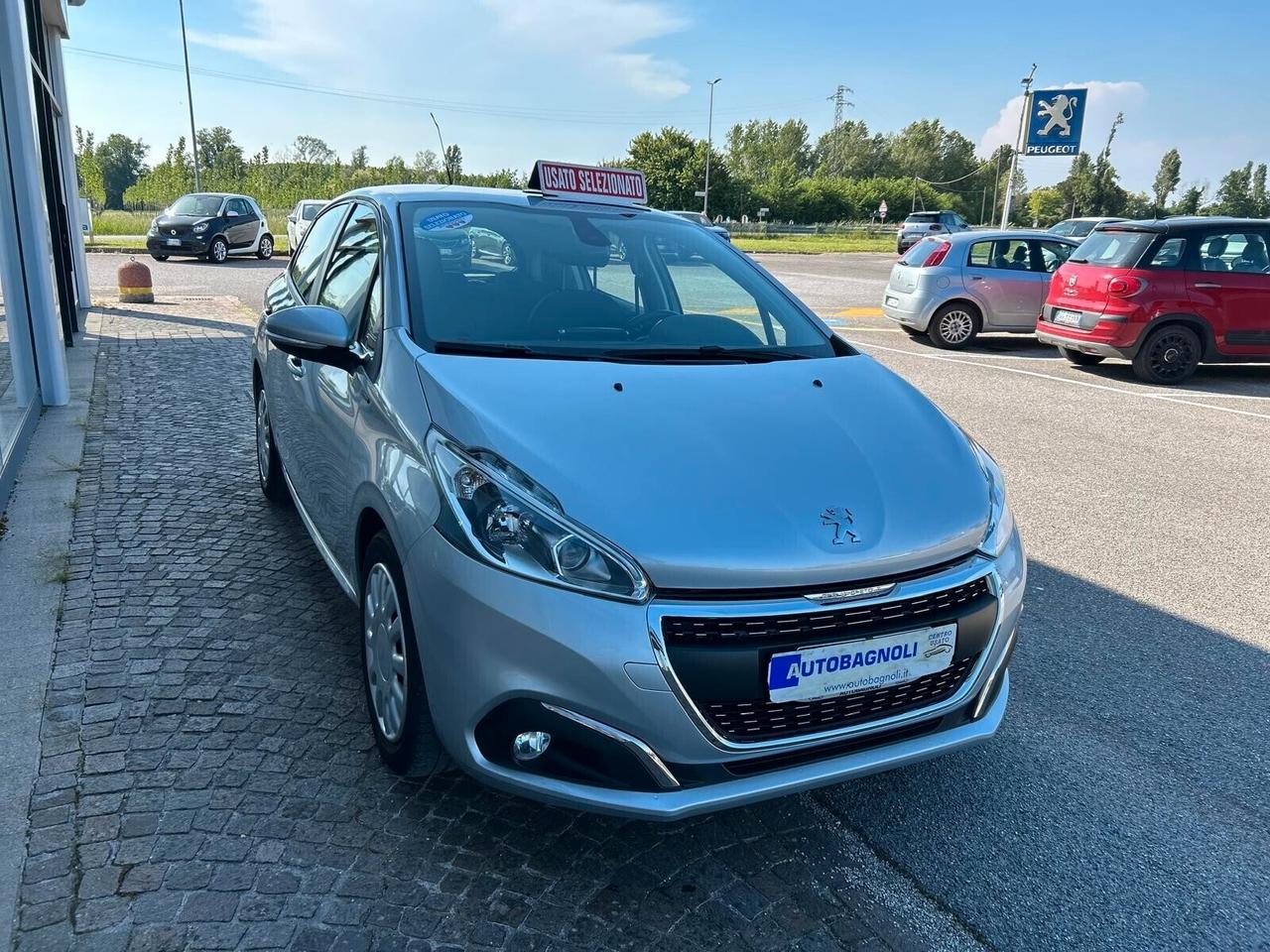 Peugeot 208 SIGNATURE PureTech 82 5 porte SPOTICAR