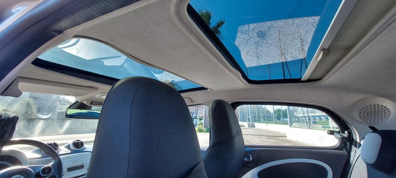 SMART FORFOUR 1,0 BENZINA 70 CV X NEOPATENTATI DOPPIO TETTO IMPECCABILE GOMME NUOVE