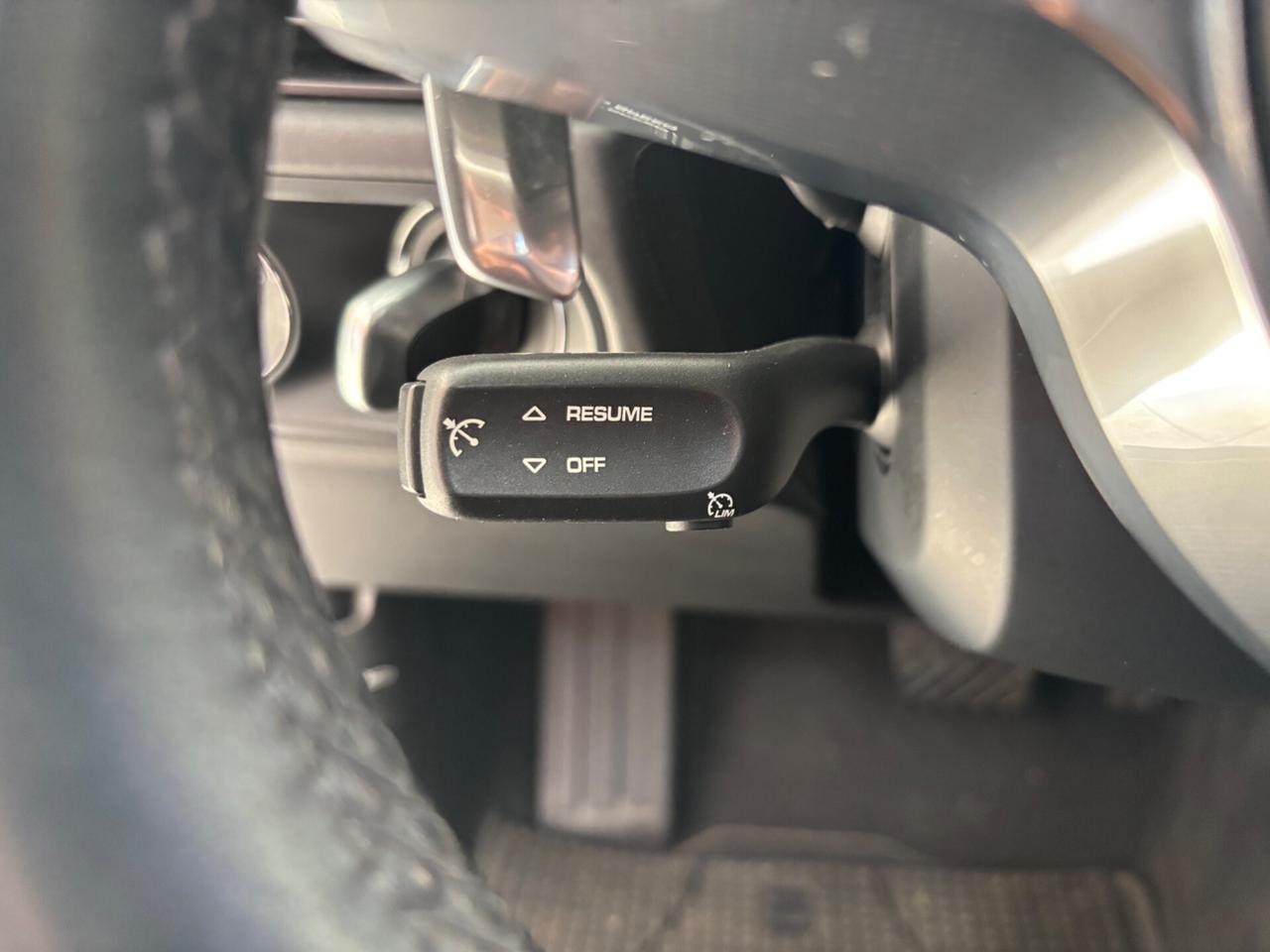 Porsche Macan 2.0 245 cv matrix-navi-tetto-pelle permute finanziamenti