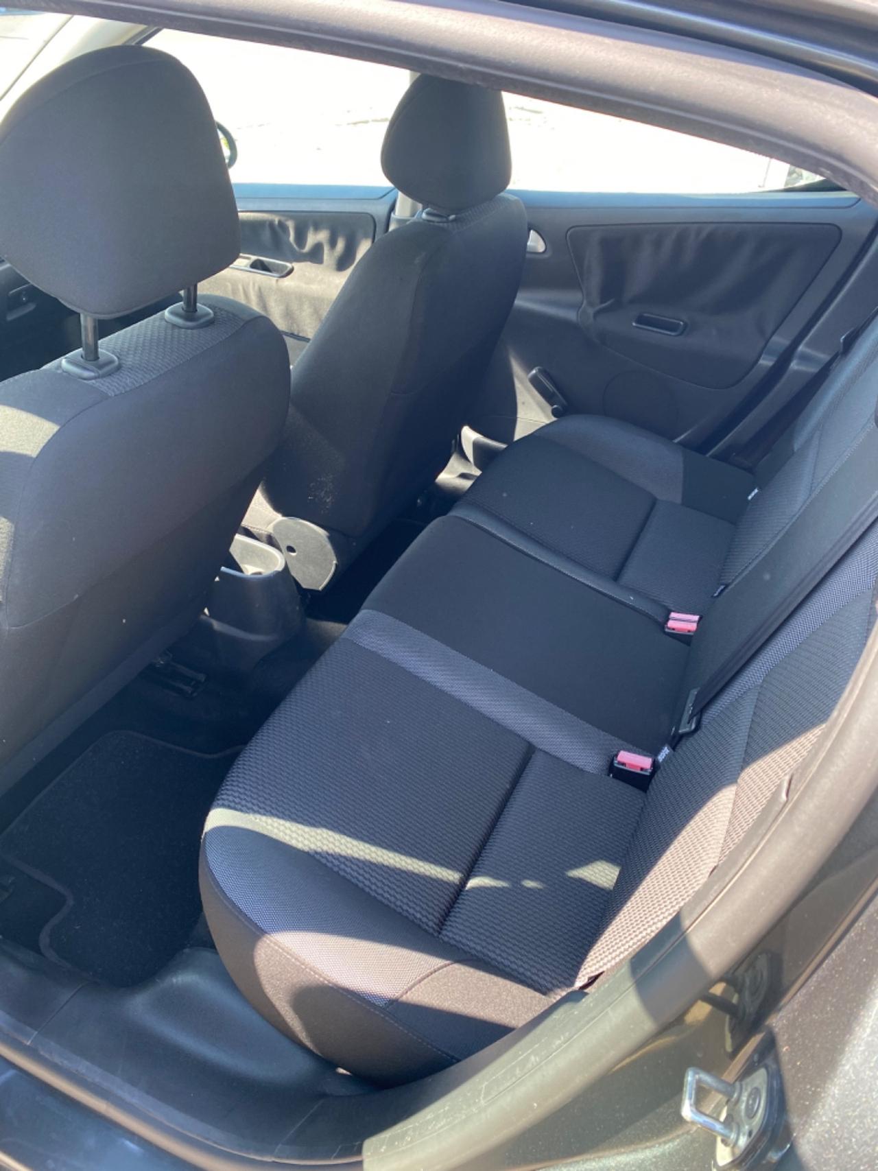 Peugeot 207 1.4 HDi 70CV FAP 5p. X Line