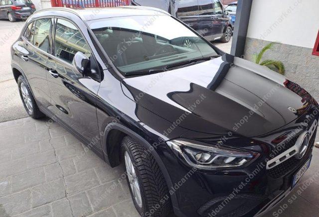 MERCEDES-BENZ GLA 180 d Automatic Business Extra