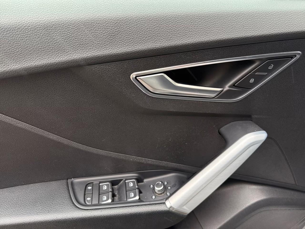 Audi Q2 35 TFSI S line Edition