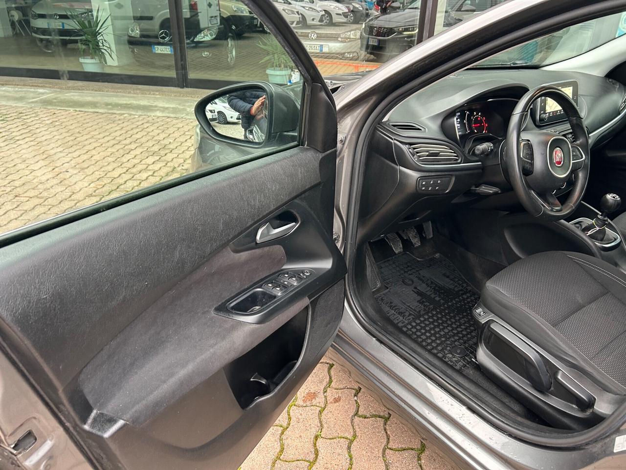 Fiat Tipo 1.6 Mjt S&S SW Lounge