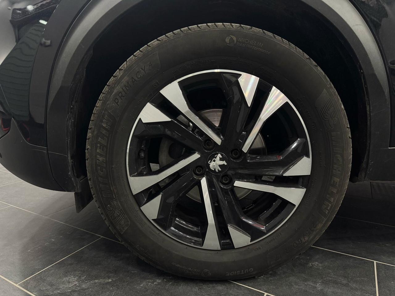 Peugeot 2008 PureTech 100 S&S Allure