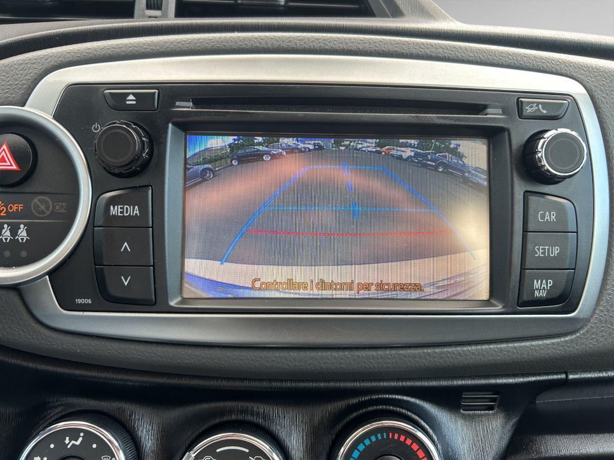 TOYOTA - Yaris - 1.4 D-4D 90CV 5p. Lounge NAVI TELECAMERA