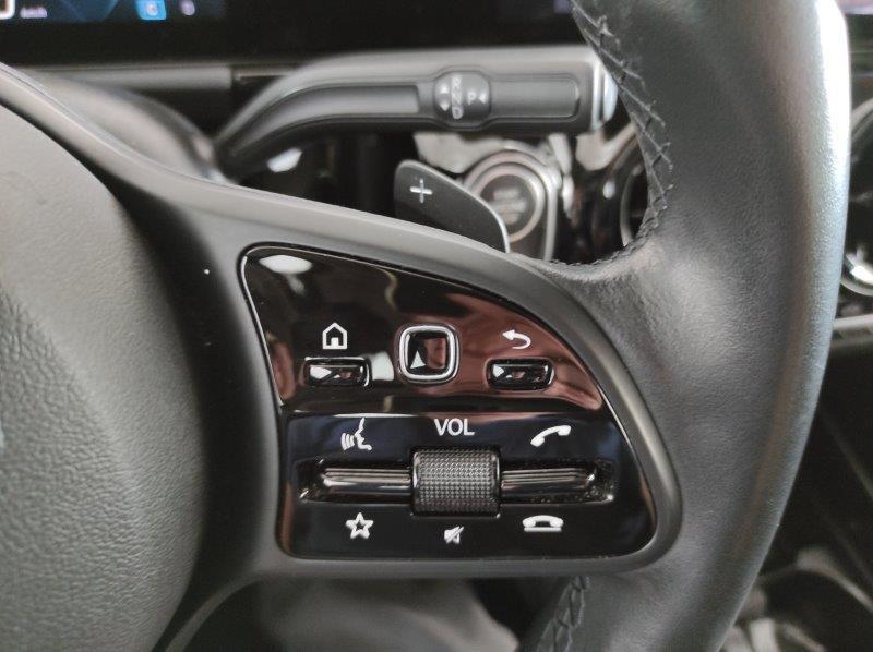 Mercedes-Benz GLA (H247) - GLA 200 d Automatic Business
