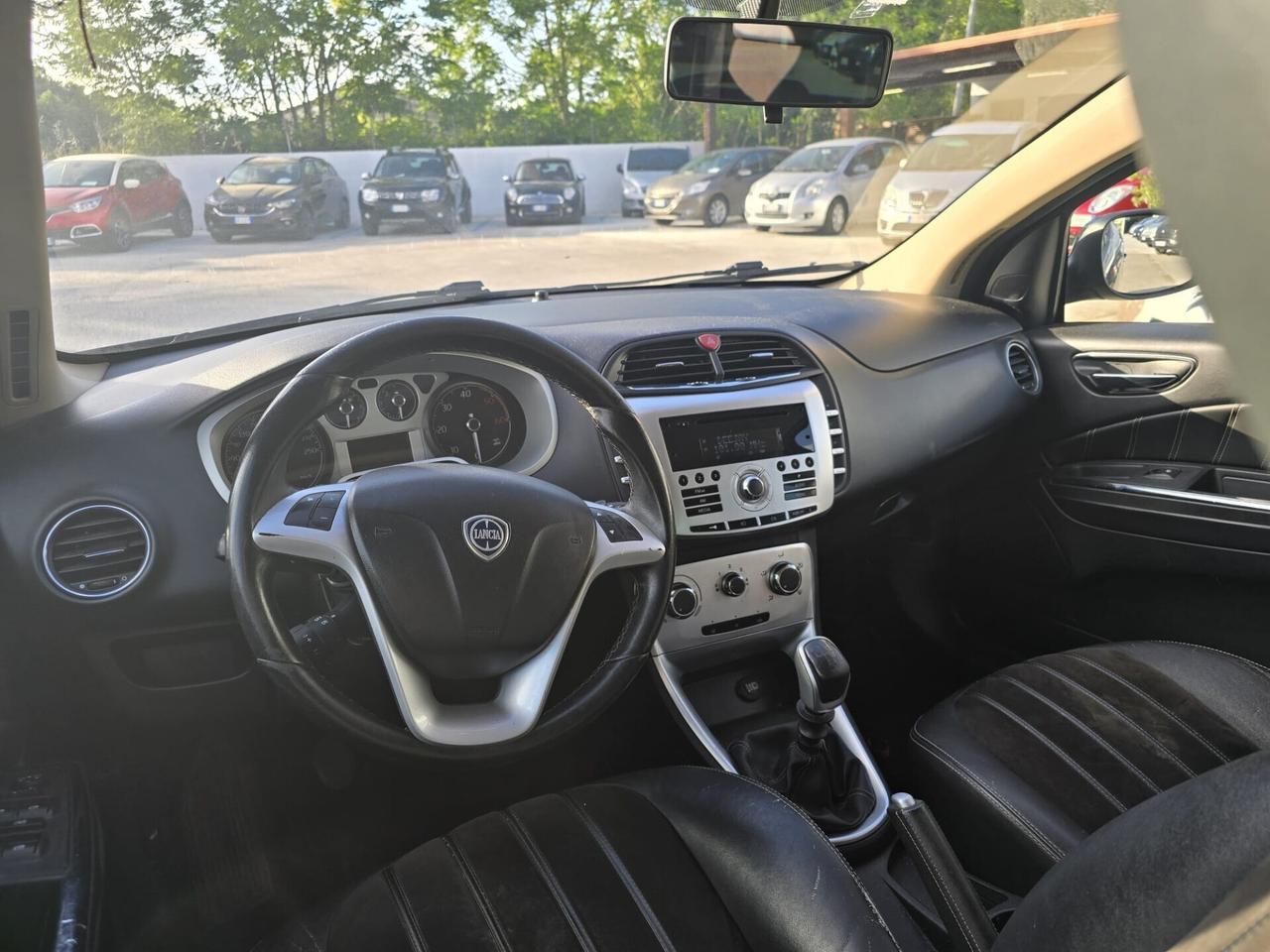 Lancia Delta 1.6 MJT DPF Silver