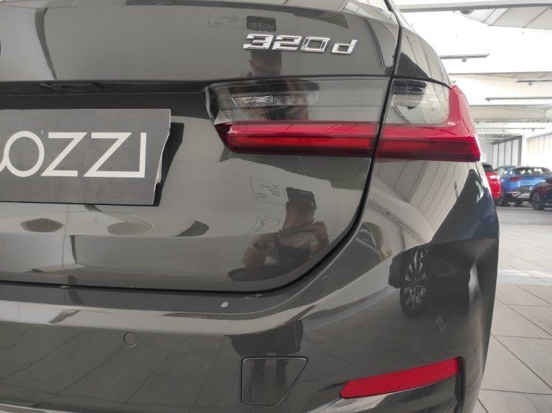 BMW Serie 3(G20/1-80/1) - 320d 48V xDrive Touring