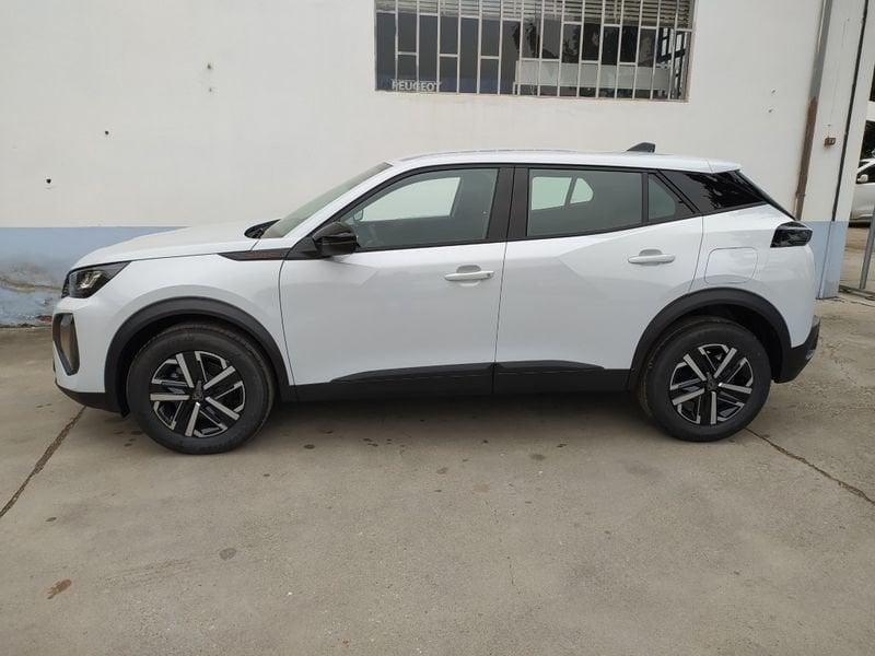 Peugeot 2008 100 Style NAVIGAT Zero Interessi