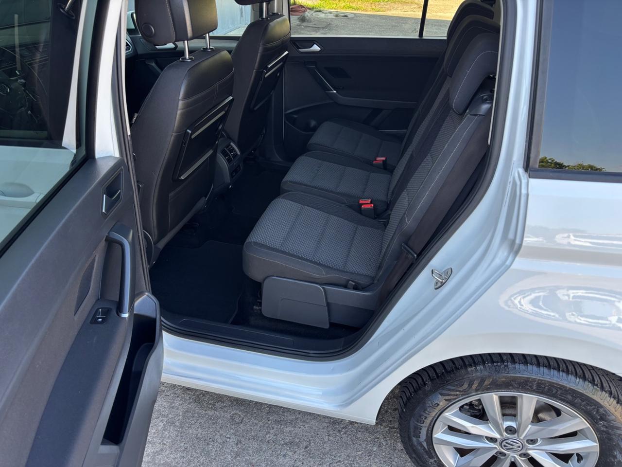 Volkswagen Touran 1.6 TDI. 7 posti. Garanzia 12mesi