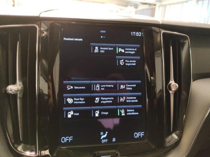 VOLVO XC60 (2017-->) - XC60 T6 Recharge Plug-in Hybrid AWD Inscription Expression