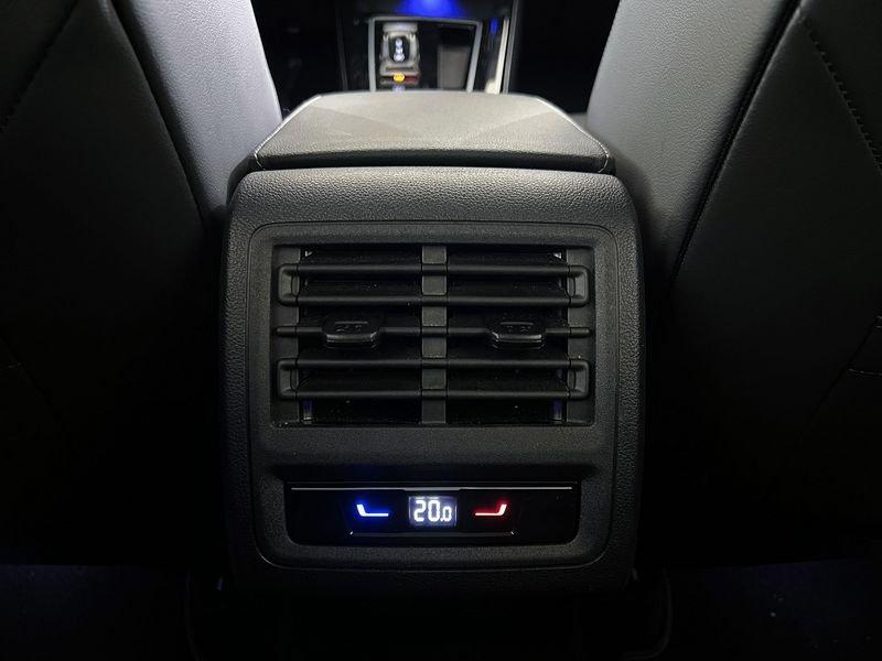 Volkswagen Golf Golf 2.0 tdi Style 150cv dsg