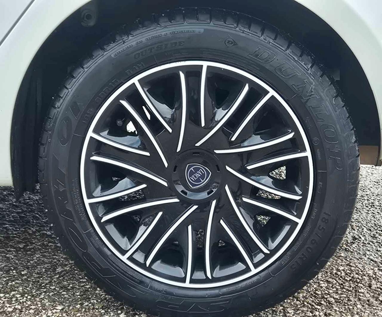 Lancia Ypsilon 1.2 69 CV 5 porte Gold