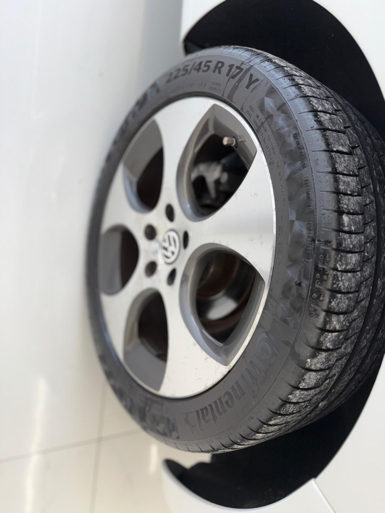 Volkswagen Golf 6 5p 1.6 tdi Highline automatica ok neopatentati